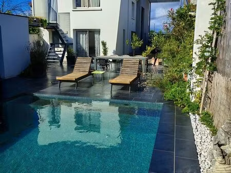 luxueuse maison permettant habitation et cabinet libéral et très bon rapport locatif