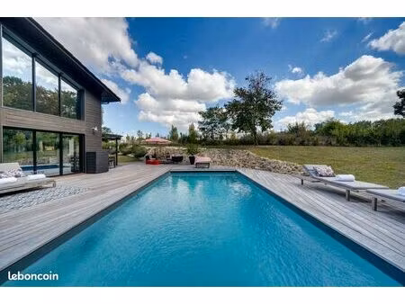 villa la forêt 315 m2 terrain arboré 4700 m2 sans vis à vis