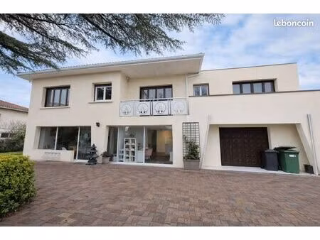 local professionnel bien-être et santé