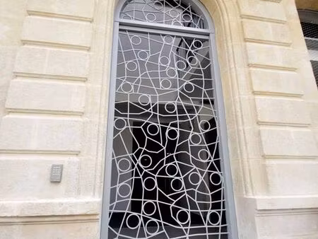 grand studio chartrons + terrasse dégagée