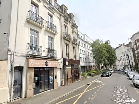 local 182 m² nantes