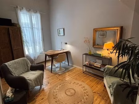 bureau à louer dans petit cabinet