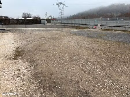 terrain à louer pour activité