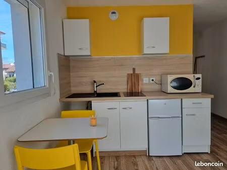 studio meublé 25m2+parking