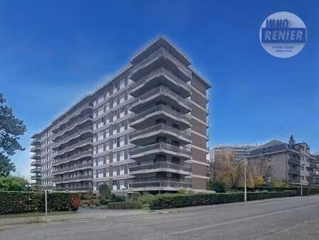 a vendre a ganshoren: appartement 1 chambre avec superbe ter