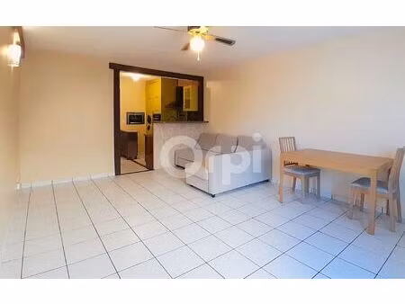 location appartement  m² t-2 à melun  850 €