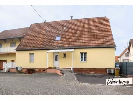 appartement 95 m² à schleithal : terrasse  pièces rénovées et confort familial au...