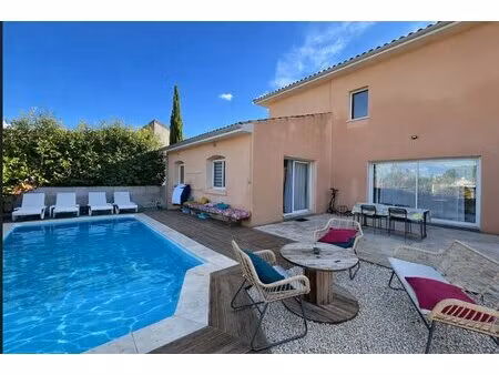 belle et grande maison familiale chaleureuse