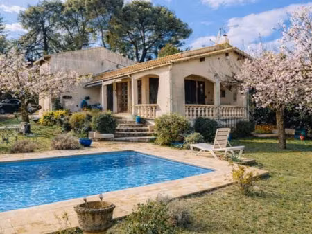belle maison avec grand terrain hors lotissement