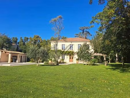 maison de luxe à vendre à avignon : 1 800 000 € | 320m²