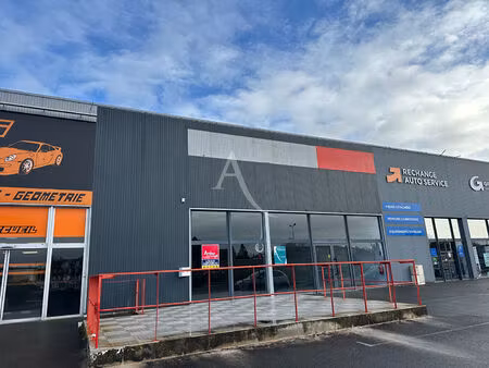location commerce 363 m² à tonnay-charente (17430)