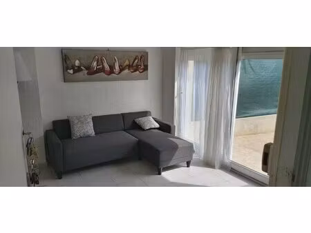 meublé: deux pièces de 51m² avec terrasse de 10m²