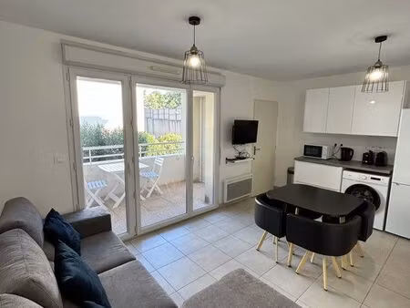 appartement t2 11ième + box sous sol + terrasse