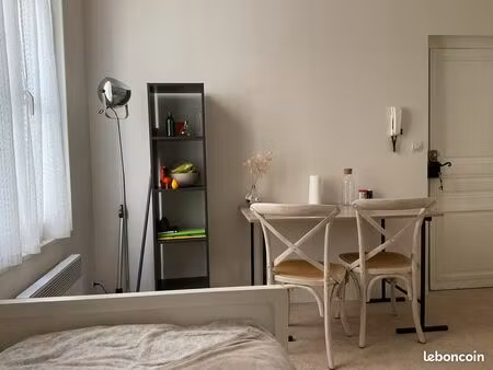 studio centre ville semi-meublé