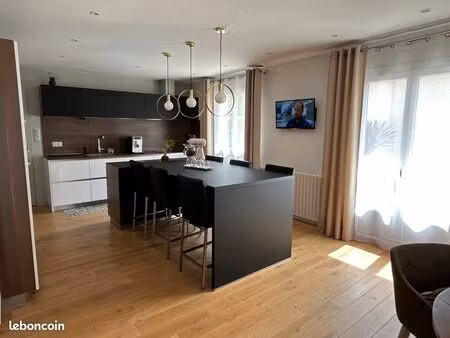 maison à louer à carbon blanc