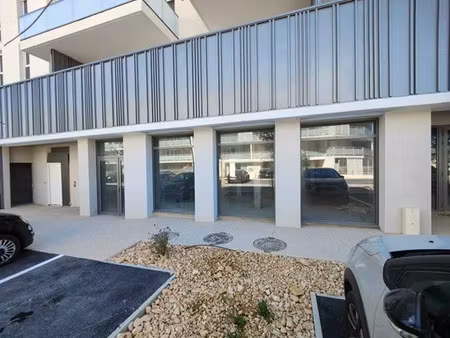 vente locaux professionnels 457.5 m² à les angles (30133)  590 000 €