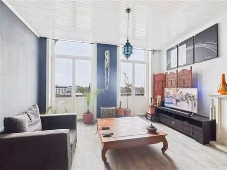 appartement 2 chambres avec terrasse  à deux pas de la gare