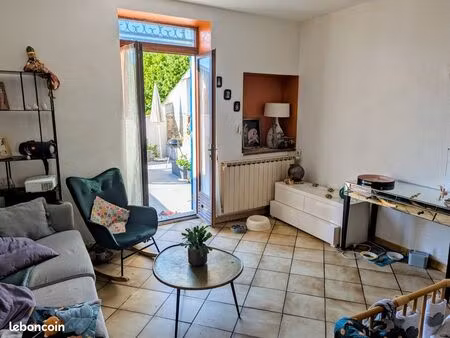 maison de ville avec terrasse et atelier