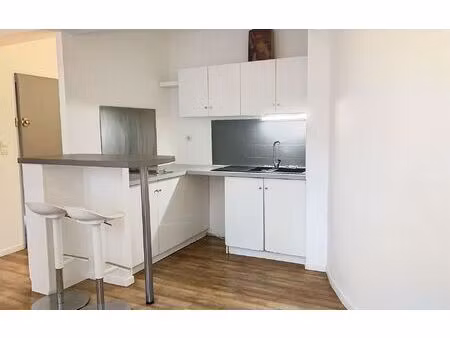 location appartement  44.41 m² t-2 à avignon  499 €
