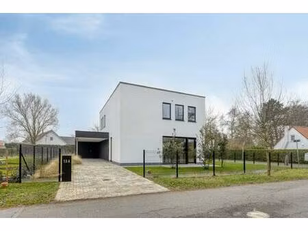 volledig afgewerkte nieuwbouwvilla met 3 slaapkamers in sint-idesbald