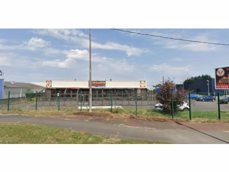 local commercial de 880m² à vendre