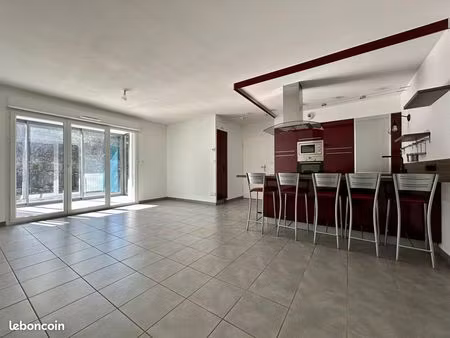 a découvrir. superbe appartement t3 avec véranda et extérieur à alby sur cheran (74540)