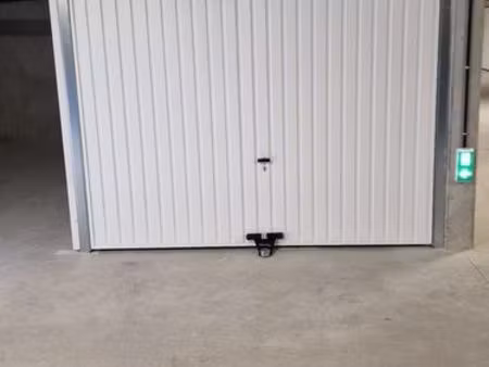 garage box fermé à louer – miramas