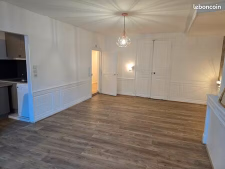 grand f3 72m2 avec terasse commune