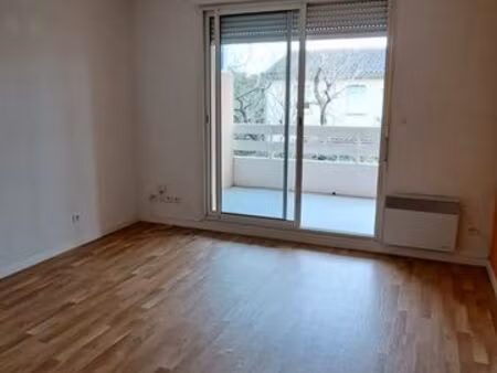 t2 à louer 35 m² terrasse – parking – calme