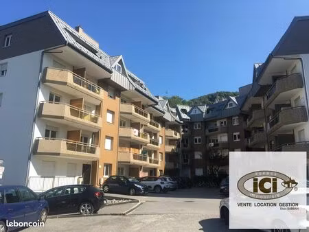 parking/box 13 m² étrembières