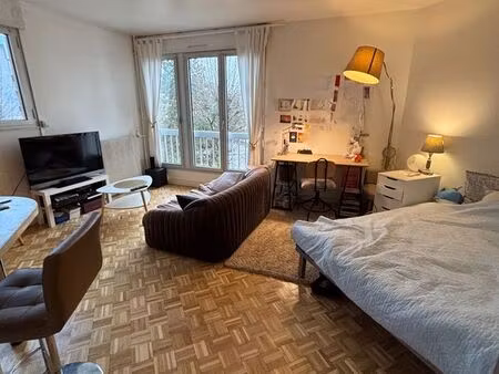 studio meublé 34m2 parking cergy préfecture rer a à pied   idéal étudiant