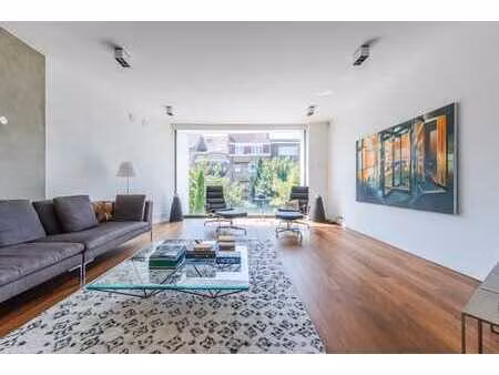 magnifique maison d'architecte dans une rue prisée de woluwe