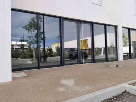 location locaux professionnels 0 pièces 106 m² à istres (13800)  1 325 €