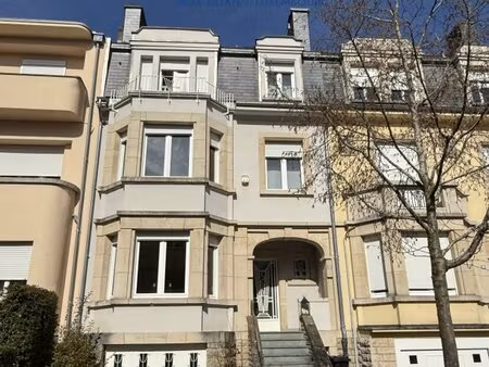 to rent for townhouse 300 m² – 5 700 € |luxembourg-belair