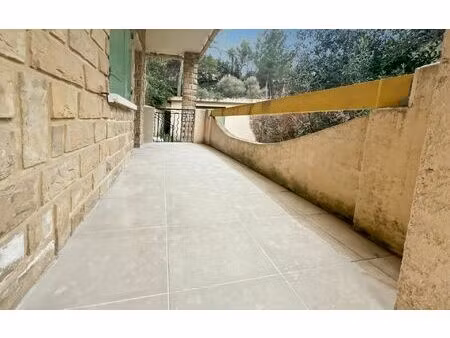 location appartement  m² t-2 à septèmes-les-vallons  990 €