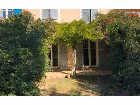 location maison  m² t-4 à saint-clément-de-rivière  1 350 €