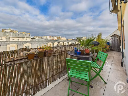 t3   dernier étage avec terrasse quartier gare