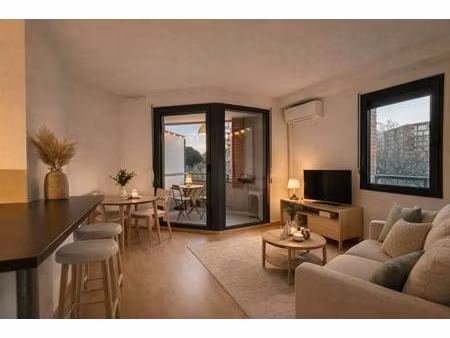 saint-cyprien – appartement t2 avec balcon  parking et cave