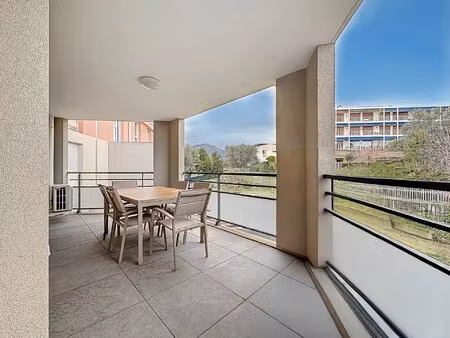 3 pièces avec double garage - résidence récente