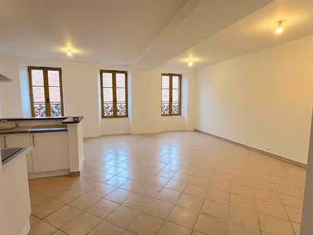 appartement egreville 3 pièce(s) 74.47 m2