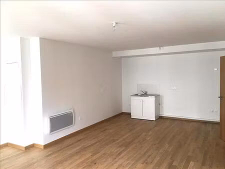 appartement - 2ème étage - 54 10 m2 - 2 pièces - non meublé