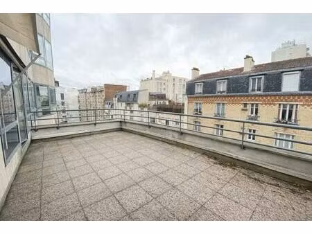 bureaux à louer de 167 m² à boulogne billancourt. immeuble moderne  proche transports et c