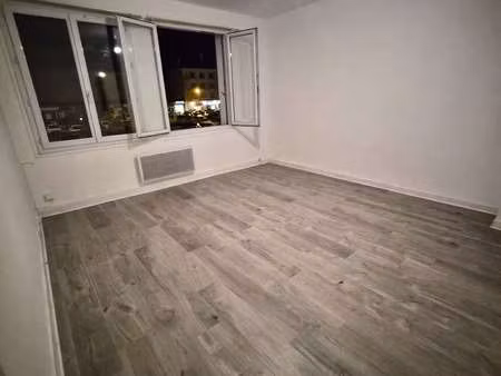 location appartement 3 pièces à saint-nazaire (44600) : à louer 3 pièces / 53m² saint-naza