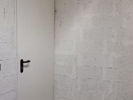 location de cellier/box – quartier sainte-croix / capucins