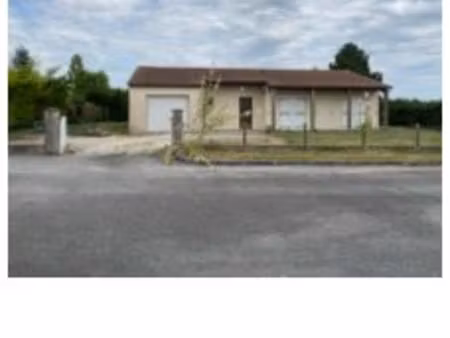 maison à louer brie-sous-archiac