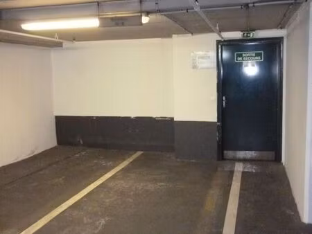 parking moto / scooter ultra sécurisé – paris 2 (rue de la paix)