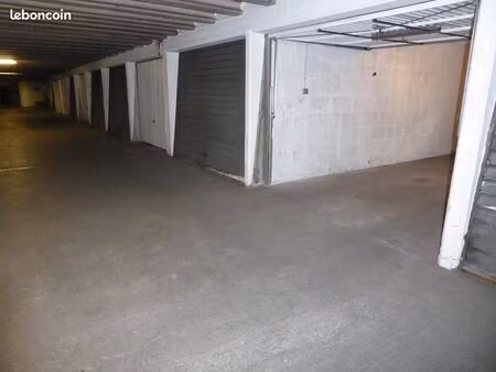 garage securise grenoble 15 m2