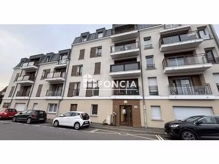 studio rdc avec parking proche gare