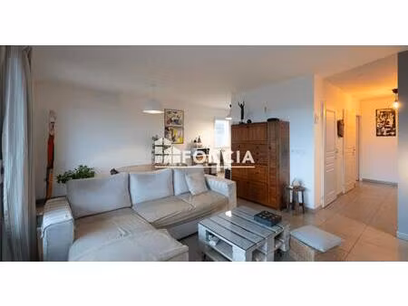 tournon sud  bel appartement t3 avec terrasse  ascenseur  garage  parking et cave. vendu l