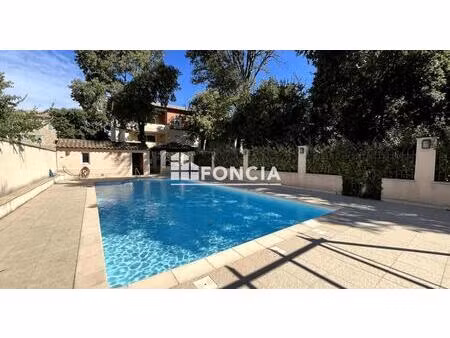 uzès appartement 40m2 terrasse ascenseur climatisation